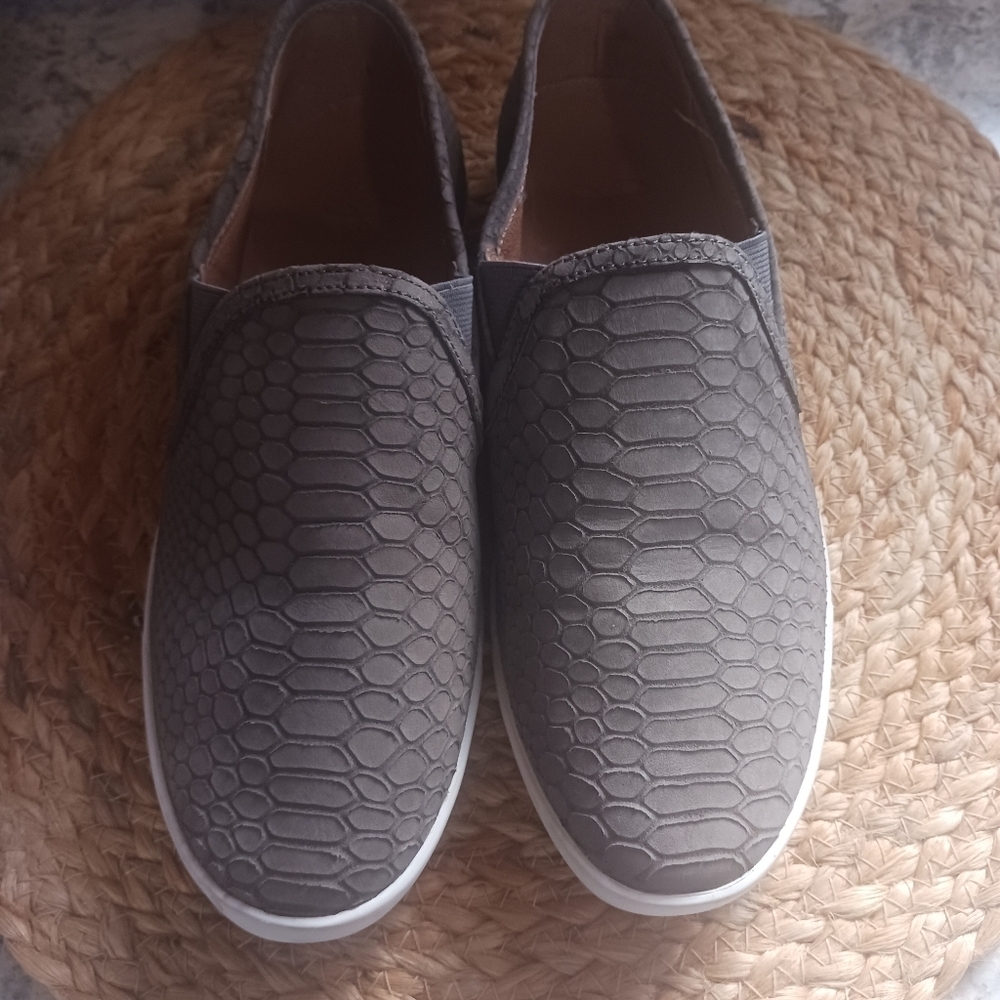 Joie Kidmore Snake-Print Slip-On Sneakers  Size 37 US 6.5 - Picture 2 of 6